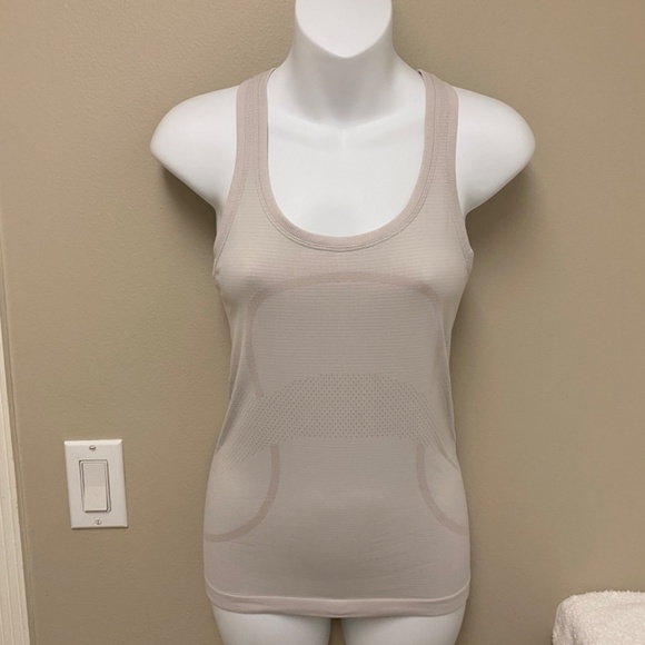 Lululemon Swiftly Tech 2.0 Racerback Tank Light Pink Dune/Mink Berry Size 4 - Picture 3 of 13